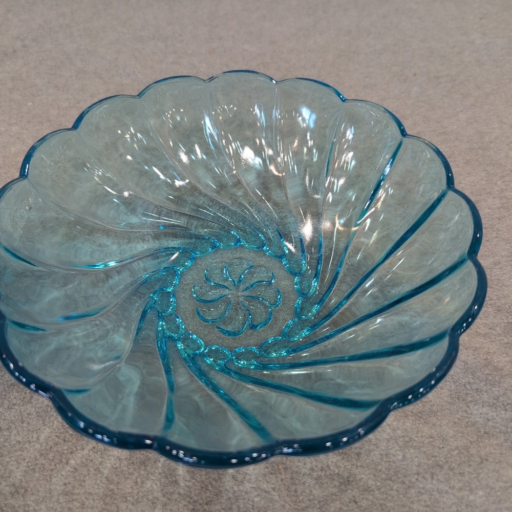 Vintage Blue Glassware Set Moon and Star Sugar Bowl & Scalloped Swirl Bowl Aqua - Picture 3 of 9
